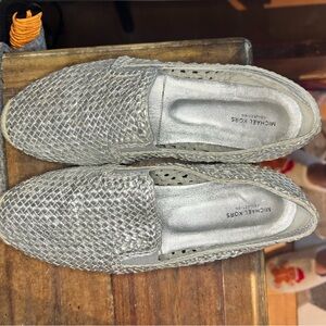 LIKE NEW MICHAEL KORS SHOES— FLATS